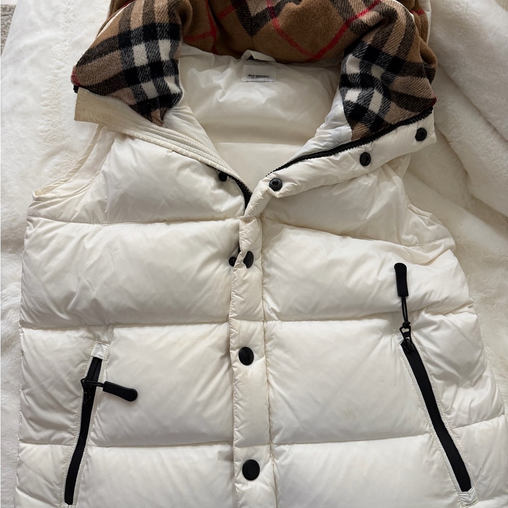 Burberry White Goose Down Puffer Vest with attached Hood